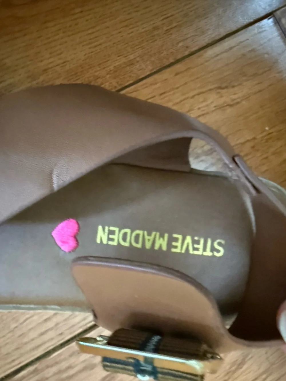 🖤 Steve Madden Girls Buckle Sandals
